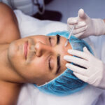 Man so får injektion för att reducera rynkor